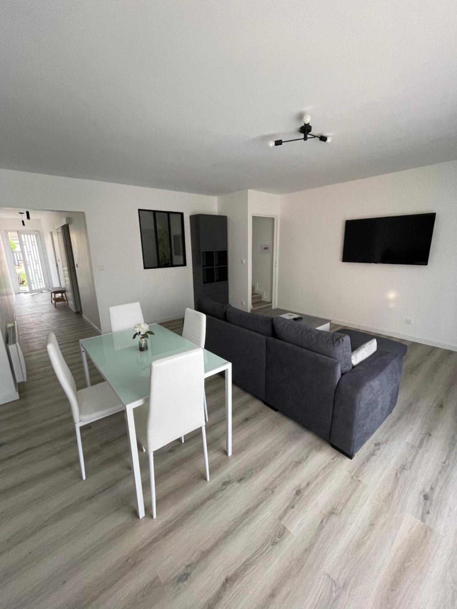 Maison Detente De 100 M2 Uniquement Couple-Famille-Travailleurs Villeparisis Eksteriør billede