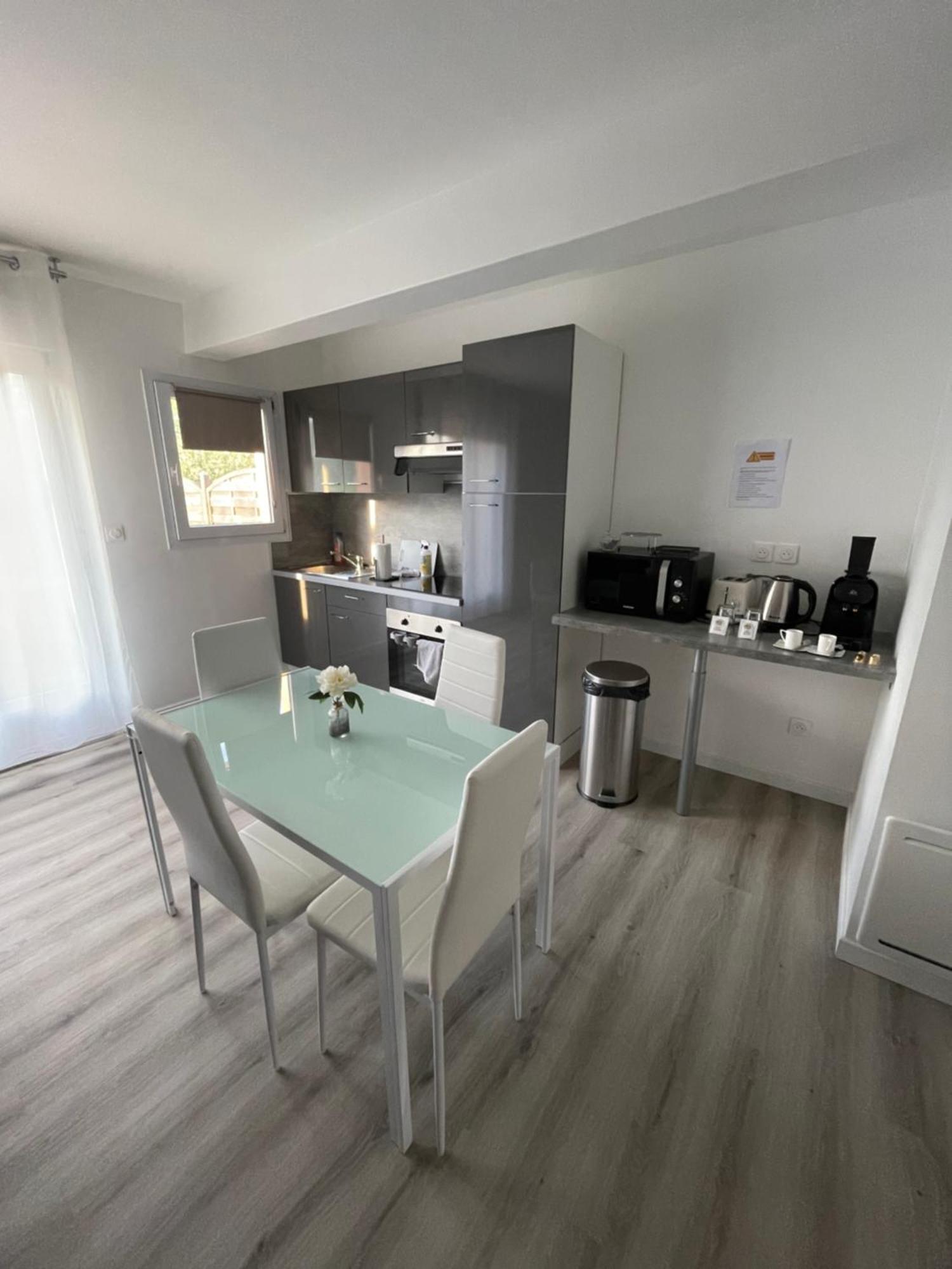 Maison Detente De 100 M2 Uniquement Couple-Famille-Travailleurs Villeparisis Eksteriør billede