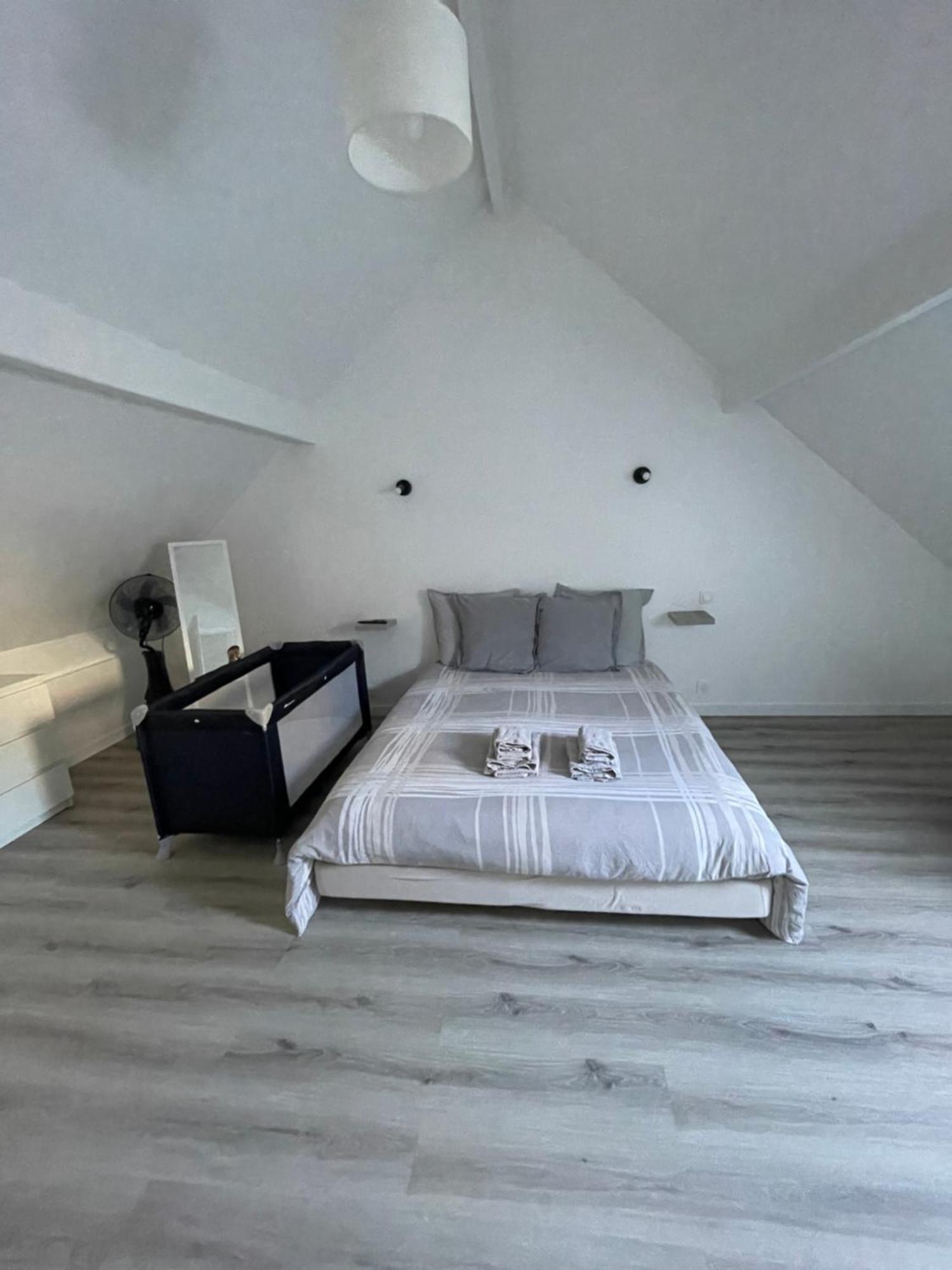 Maison Detente De 100 M2 Uniquement Couple-Famille-Travailleurs Villeparisis Eksteriør billede
